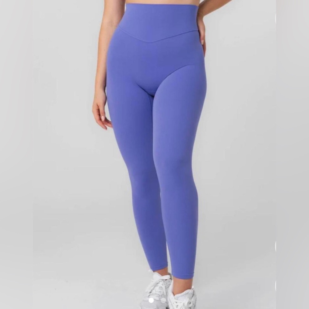 Vitality Cloud II Pant- Blueberry